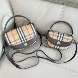 Picture of Burberry Handbags _SKUfw206732027fw